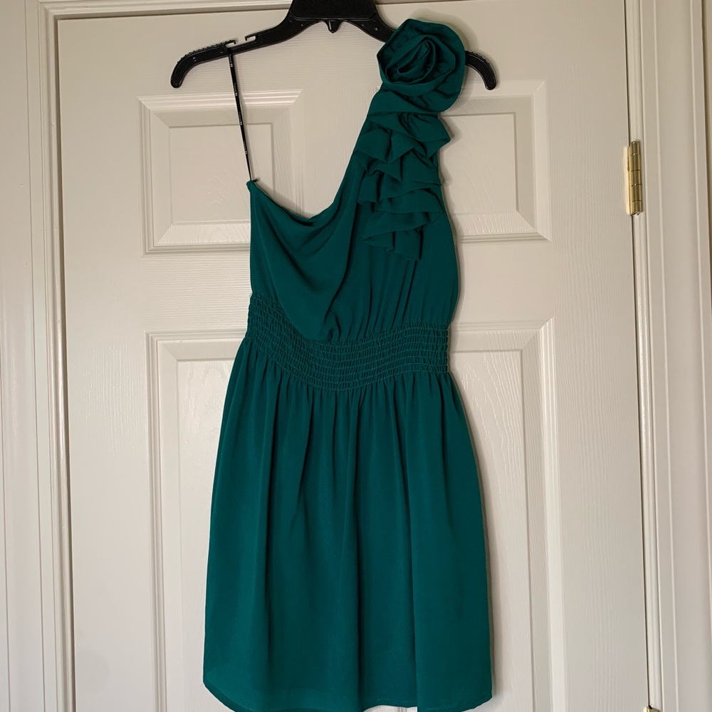 Green one shoulder dress